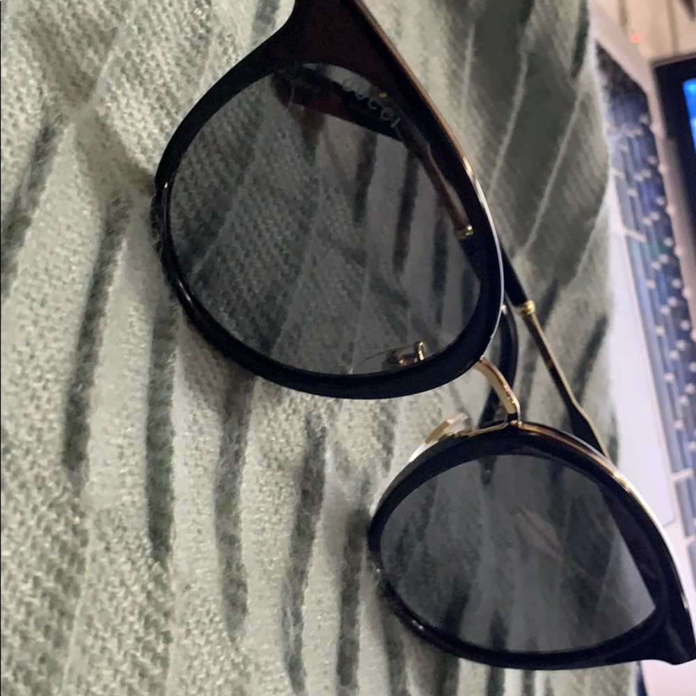 Sunglasses - Picture 4 of 7